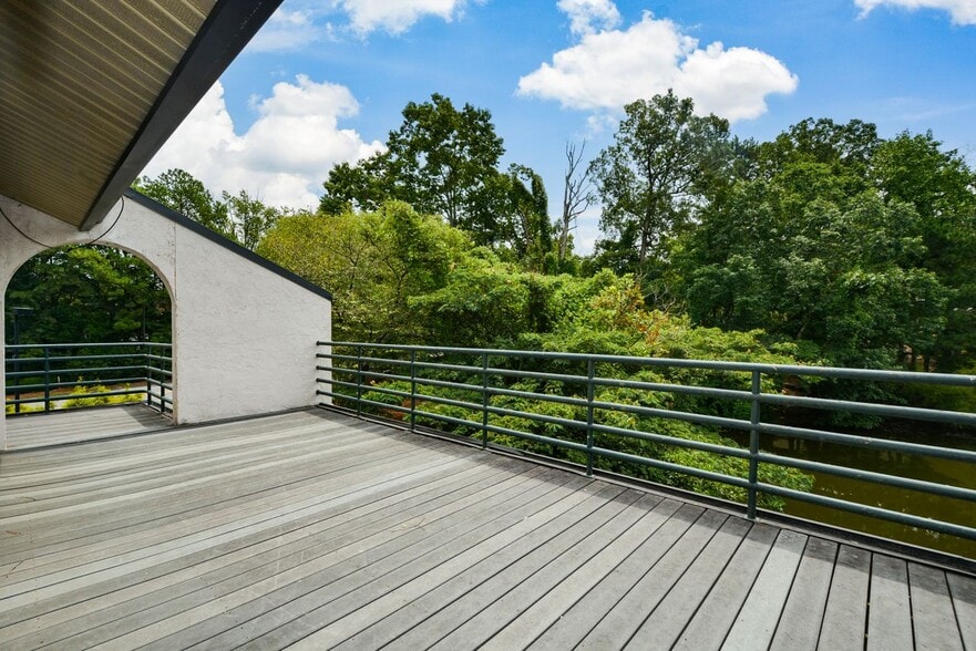 More Photos Of 1820 The Exchange SE, Atlanta Office For Sale