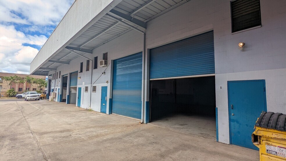 More Photos Of 94-478 Ukee St, Waipahu Service For Lease