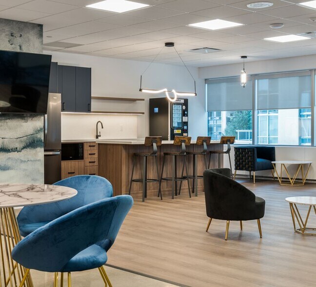 More Photos Of 4950 Yonge St, Toronto Office For Lease