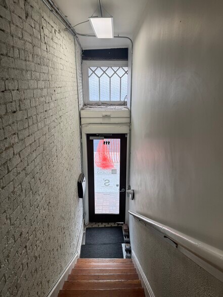 More Photos Of 109-111 N State St, Jackson Loft Creative Space For Lease