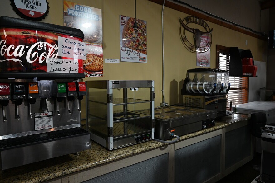 More Photos Of 121 S Berry St, Burkburnett Restaurant For Sale