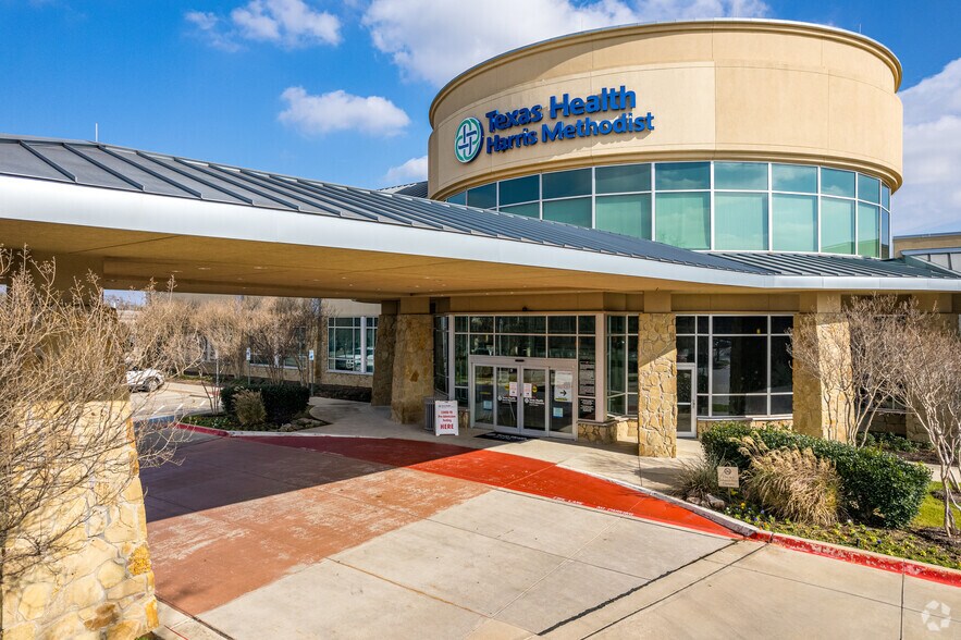 More Photos Of 1545 E Southlake Blvd, Southlake Medical For Lease
