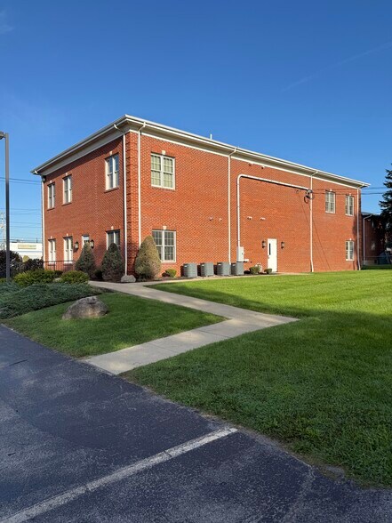 More Photos Of 5665 S Transit Rd, Lockport Office For Sale