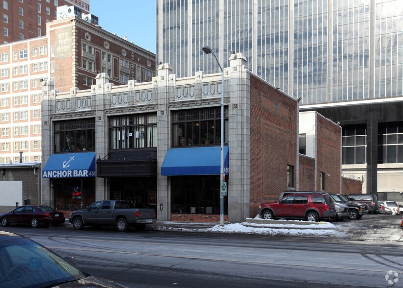 More Photos Of 450 W Fort St, Detroit Office For Sale