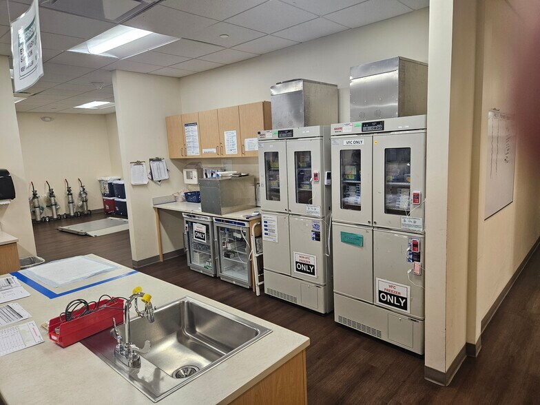 More Photos Of 10690 Del Mar Pky, Aurora Unknown For Lease