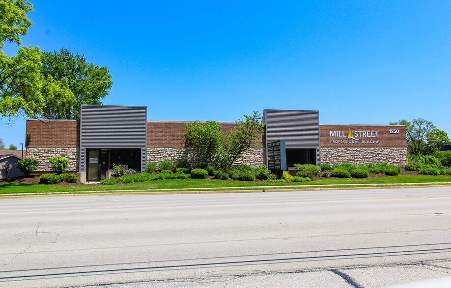 More Photos Of 1250 N Mill St, Naperville Medical For Lease