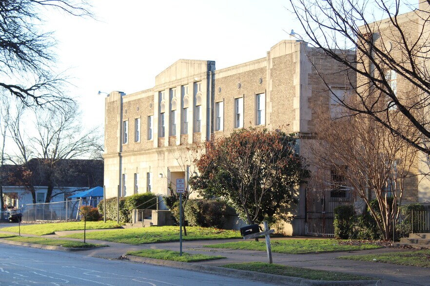 More Photos Of 1519 Circle Park Blvd, Fort Worth Religious Facility For Sale