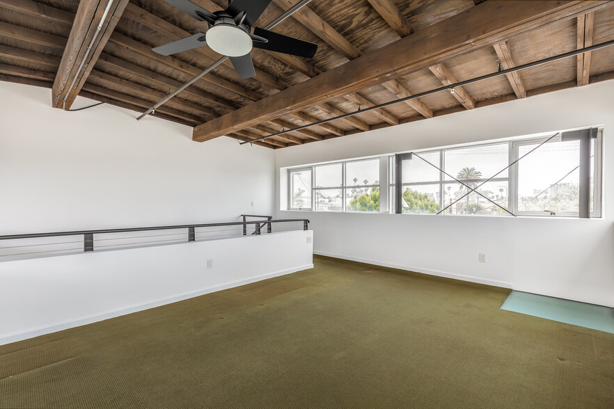 More Photos Of 2100 Abbot Kinney Blvd, Venice Office For Lease
