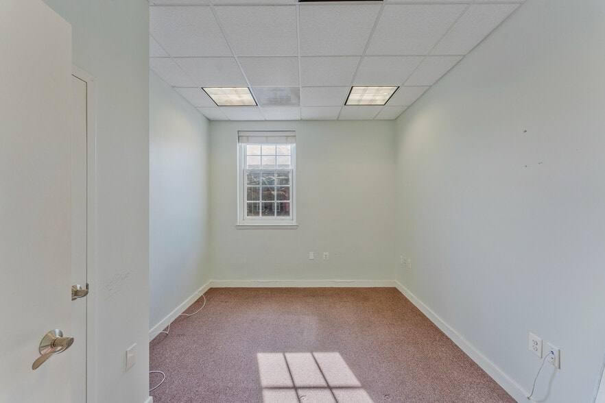 More Photos Of 728 S Washington St, Alexandria Office For Lease