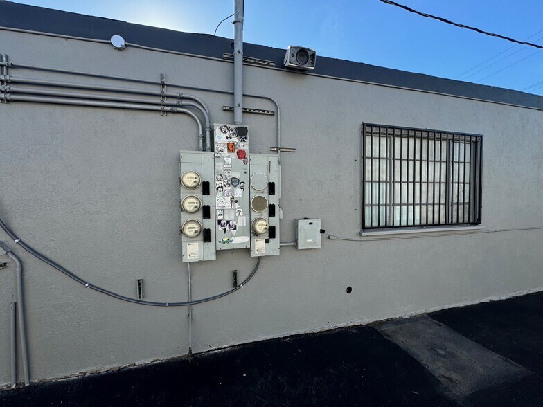 More Photos Of 1733 Border Ave, Torrance Light Manufacturing For Sale