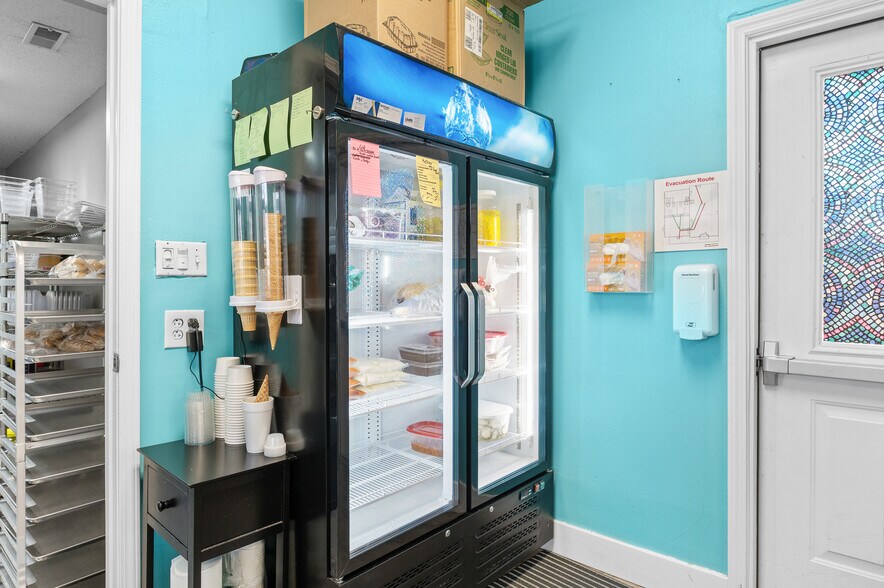 More Photos Of 213 E Market St, Troy Office For Sale