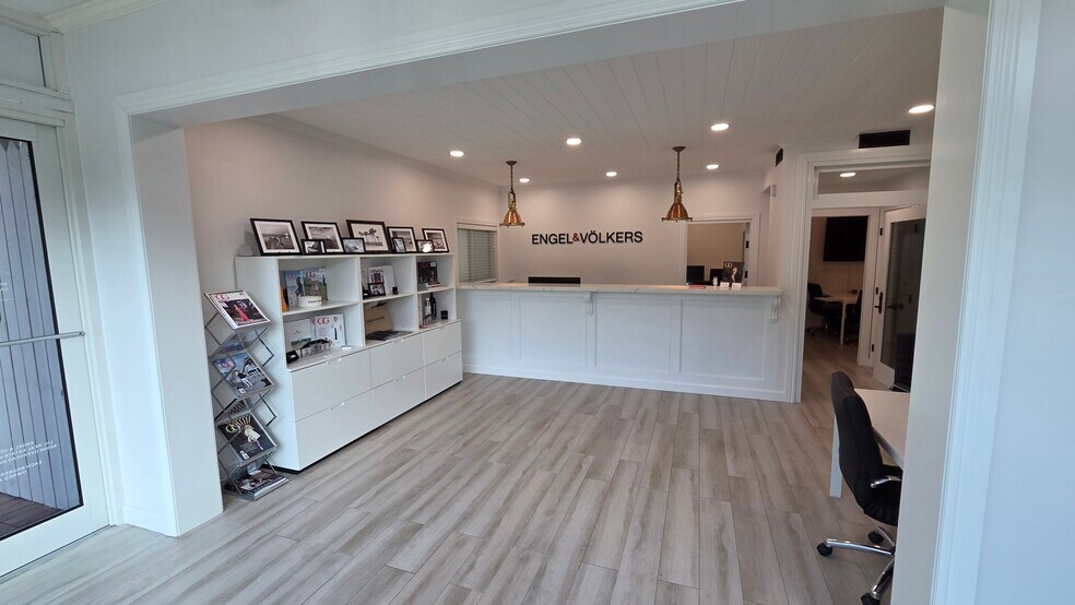 More Photos Of 85998 Overseas Hwy, Islamorada Office Residential For Lease