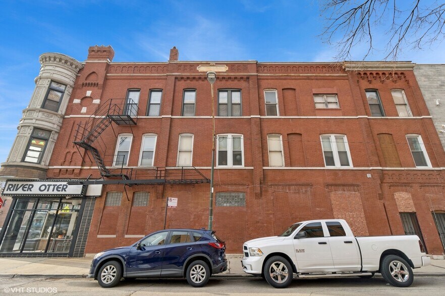 More Photos Of 918 N Ashland Ave, Chicago General Retail For Lease