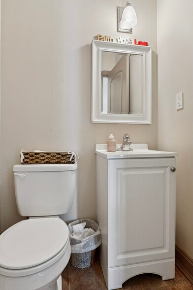 More Photos Of 2417 Silverside Rd, Wilmington Office For Sale