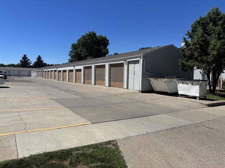 More Photos Of 2920 Warwick Loop, Bismarck Apartments For Sale