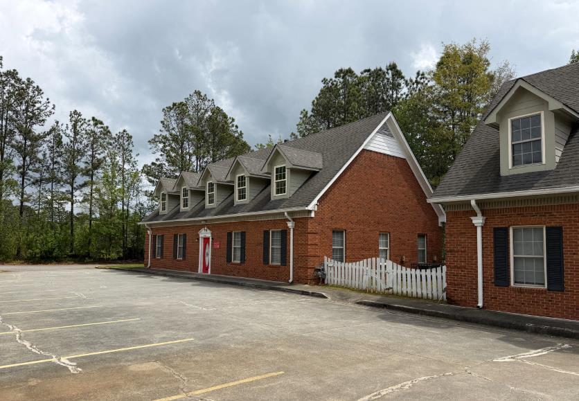More Photos Of 5440 Lilburn Stone Mountain Rd, Stone Mountain Office For Lease