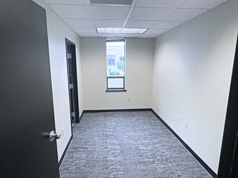 More Photos Of 58 Concord St, North Reading Office For Lease
