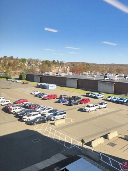 More Photos Of 10 Main St, Bristol Office For Lease