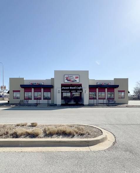 More Photos Of 4125 N Sheridan Rd, Peoria Unknown For Lease