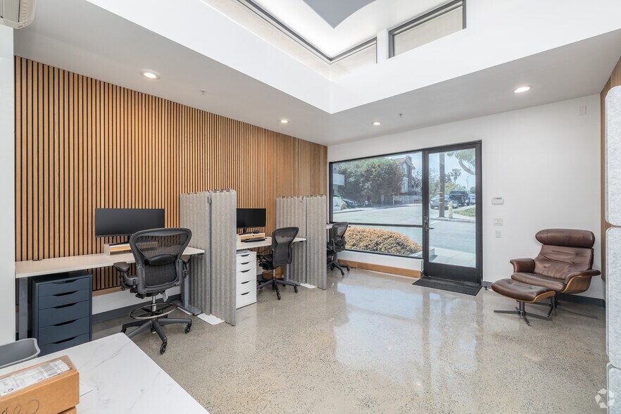 More Photos Of 627 Aviation Way, Manhattan Beach Loft Creative Space For Lease