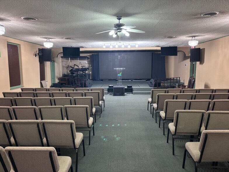 More Photos Of 1010 Amherst St, Brunswick Specialty For Sale