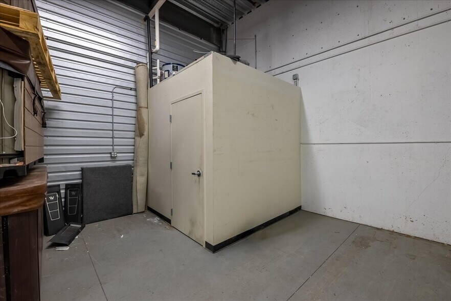 More Photos Of 871 Brickyard Cir, Golden Warehouse For Lease