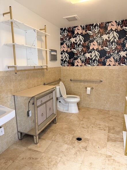 More Photos Of 1321 Post Ave, Torrance Loft Creative Space For Lease