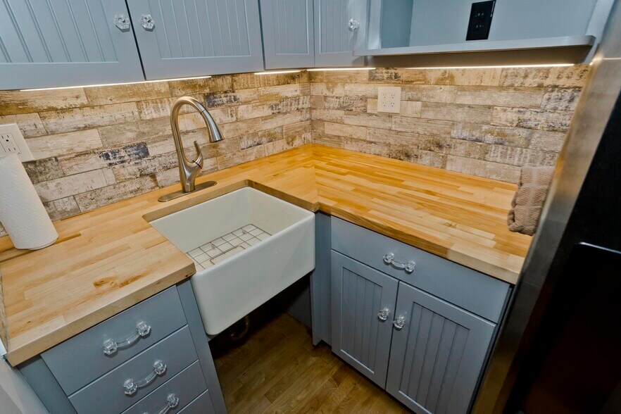 More Photos Of 1372 Main St, Palmer Freestanding For Sale