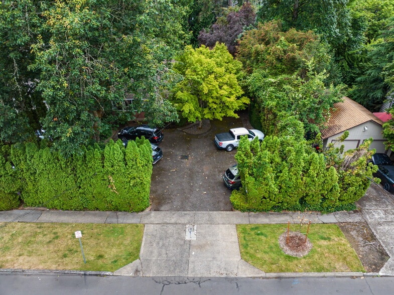 More Photos Of 10423 SE 23RD Ave, Portland Medical For Sale