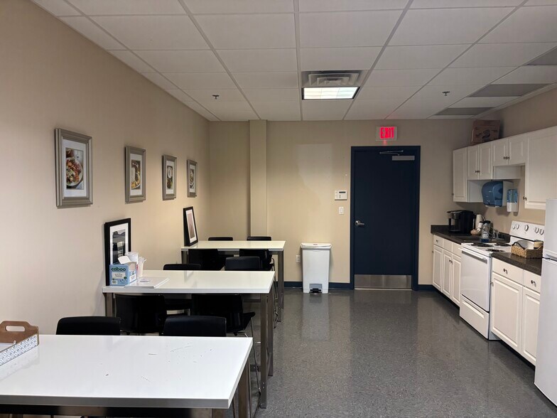 More Photos Of 42 Winter St, Pembroke Flex For Sale