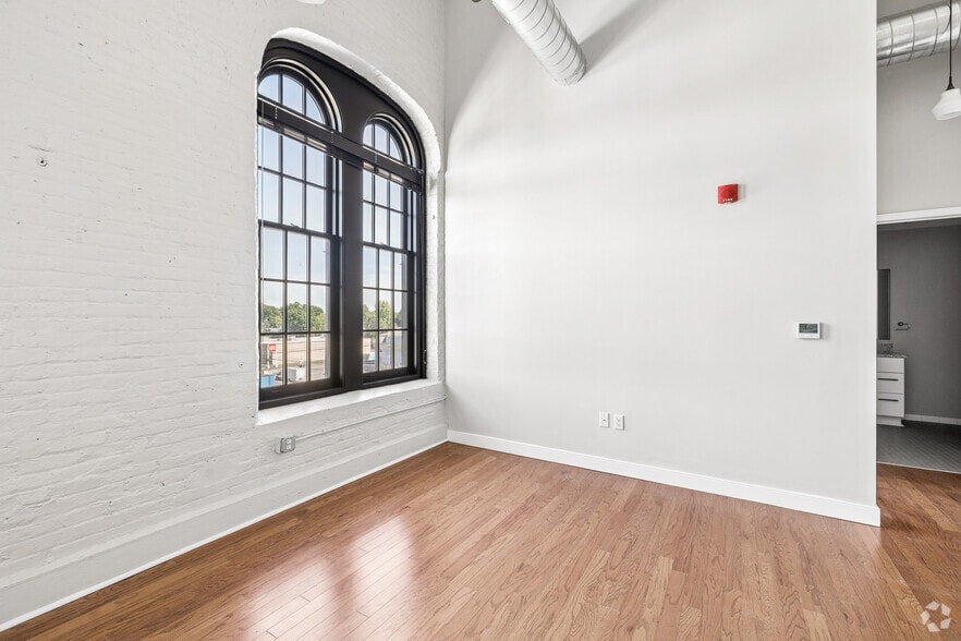 More Photos Of 811-827 Court St, Utica Apartments For Lease