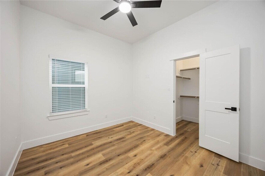 More Photos Of 8009 Cora st, Houston Multifamily For Sale