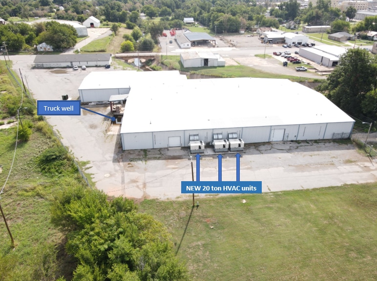 More Photos Of 505 N 6th St, Chickasha Warehouse For Sale