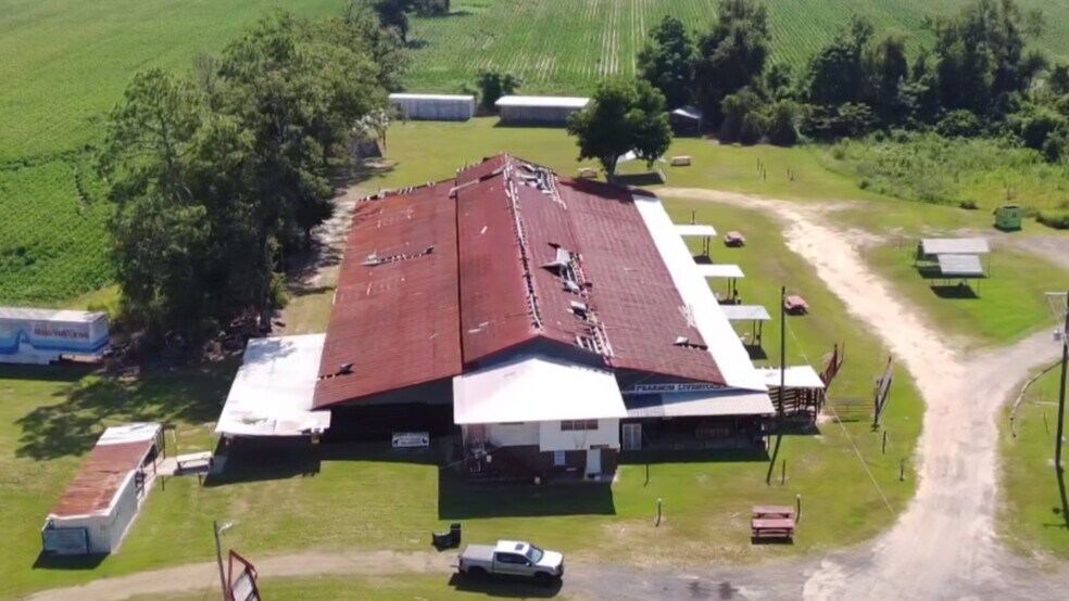 More Photos Of 1168 US Highway 441 N, Pearson Industrial For Sale