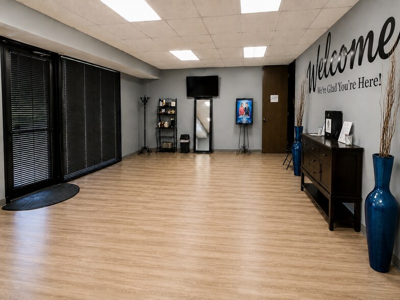 More Photos Of 100 Briarwood West Dr, Jackson Unknown For Lease