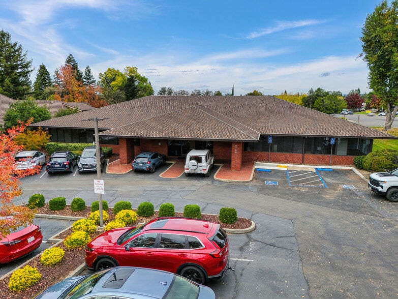 More Photos Of 8700 Auburn Folsom Rd, Granite Bay Office For Lease
