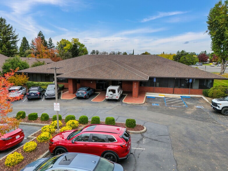 More Photos Of 8700 Auburn Folsom Rd, Granite Bay Office For Lease
