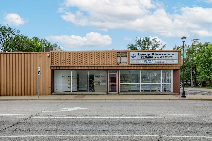 More Photos Of 901 Main St, Grandview Light Manufacturing For Sale