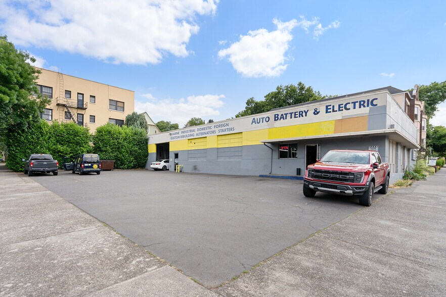 More Photos Of 1515 SE Hawthorne Blvd, Portland Auto Repair For Sale