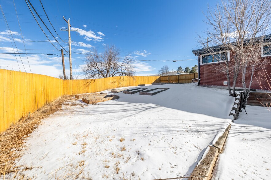 More Photos Of 8221 Bradburn Dr, Westminster Office For Sale