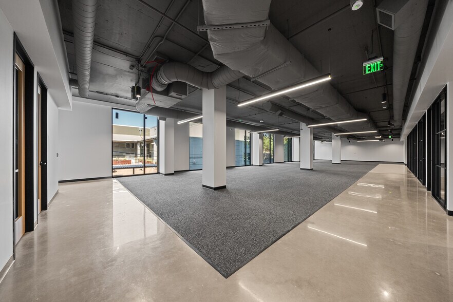 More Photos Of 1300 E 5th St, Austin Office For Lease
