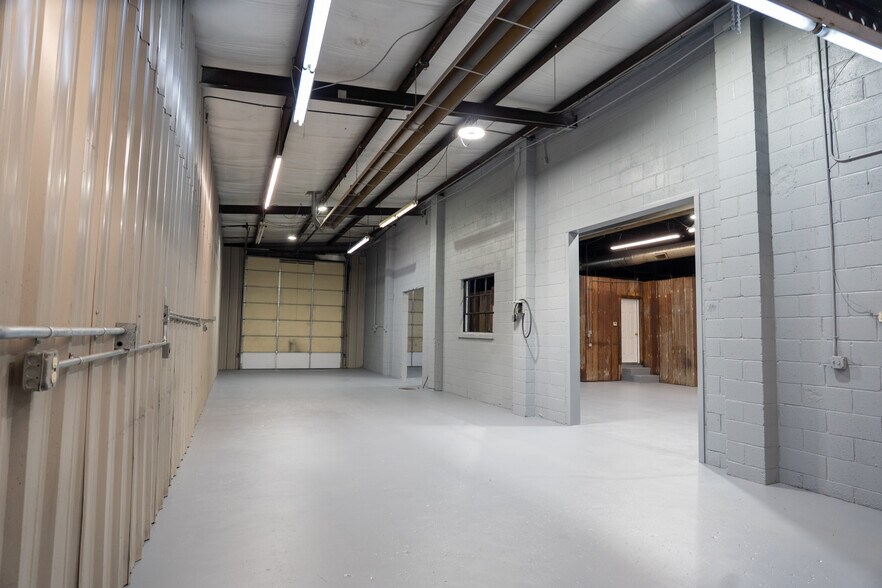 More Photos Of 1085 Schmieding Ave, Springdale Industrial For Sale
