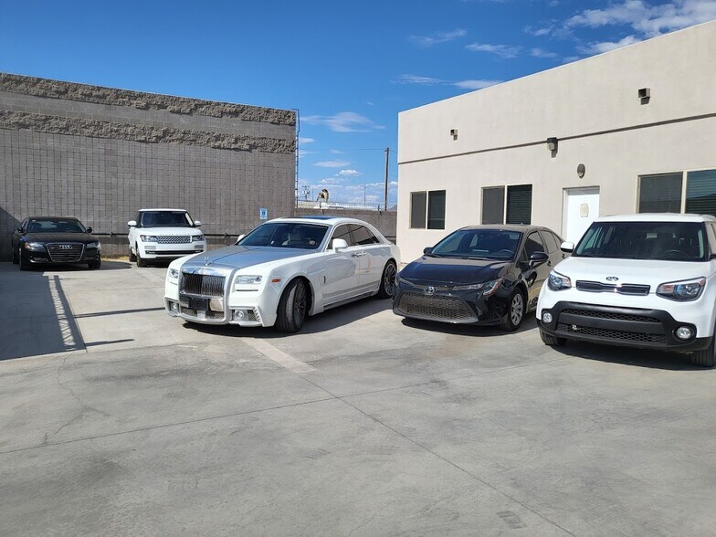 More Photos Of 22039 N 24th Ave, Phoenix Warehouse For Lease