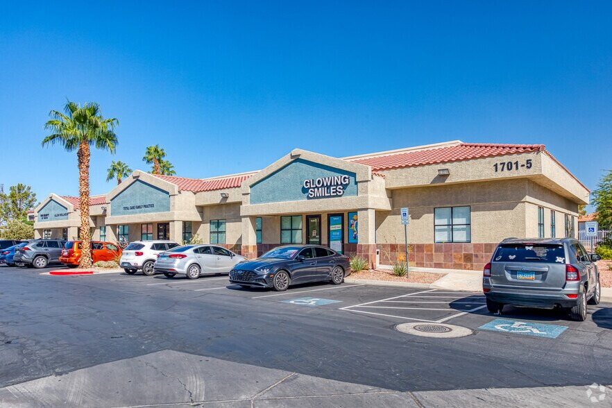 More Photos Of 1701 N Green Valley Pky, Henderson Unknown For Lease