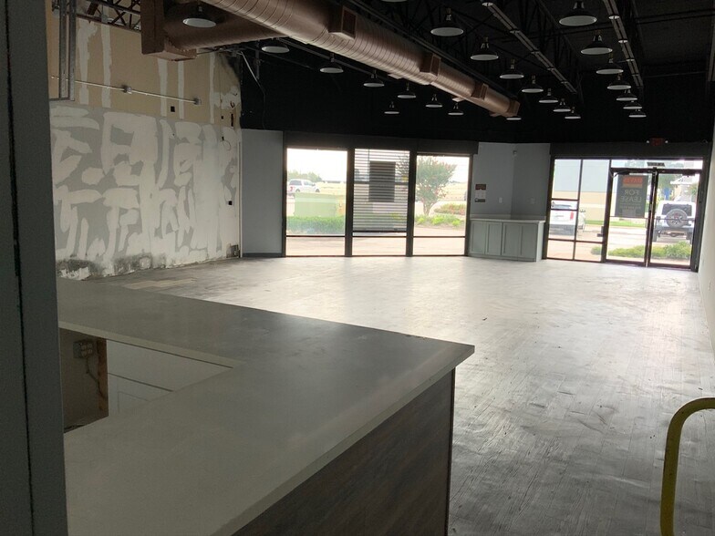 More Photos Of 19010-19074 Gulf Fwy, Friendswood Unknown For Lease