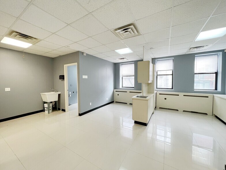 More Photos Of 128-138 Mott St, New York Medical For Lease