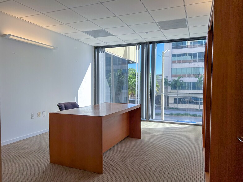 More Photos Of 2100 Ponce De Leon Blvd, Coral Gables Office For Lease
