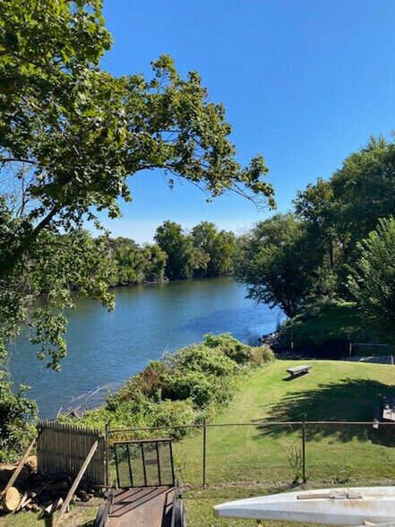 More Photos Of 57 Schuylkill Ave, Pottstown Warehouse For Sale