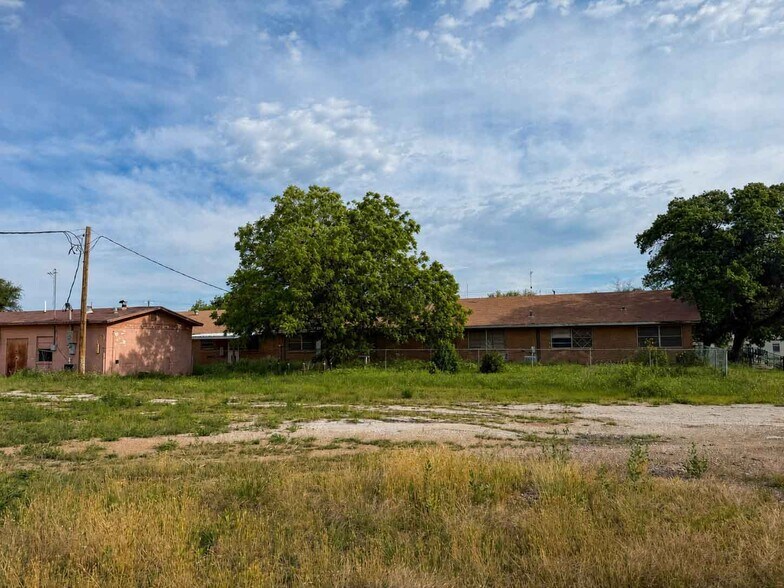 More Photos Of 1901 W Elliott St, Breckenridge Office For Sale