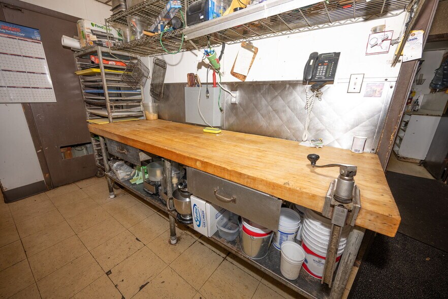 More Photos Of 3365 Abbott Rd, Orchard Park General Retail For Sale